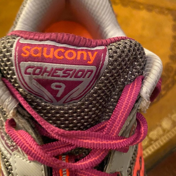 SAUCONY WOMEN'S GRAY COHESION 9 RUNNING SHOES - Picture 5 of 7